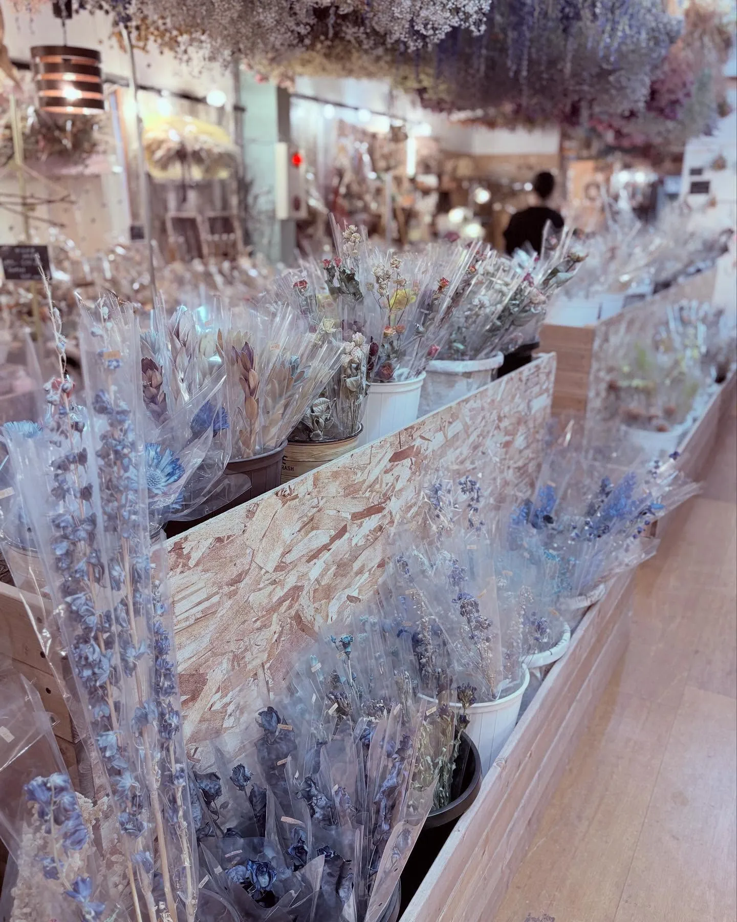 結婚までの出会い・交際のお手伝い💍✨ 20代から40代に人気...